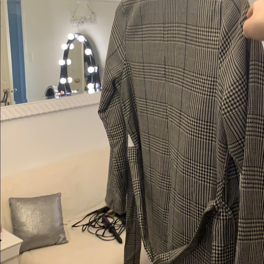 coat/blazer - Picture 3 of 3